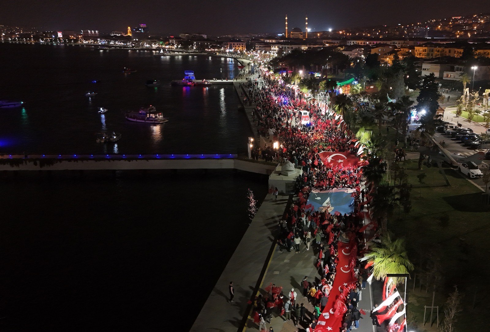 Cumhuriyetin 101. yılı Büyükçekmece’de coşkuyla kutlandı
