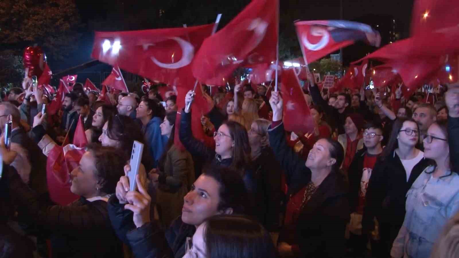 Ataşehir’de Cumhuriyet’in 101. yaşı coşkuyla kutlandı
