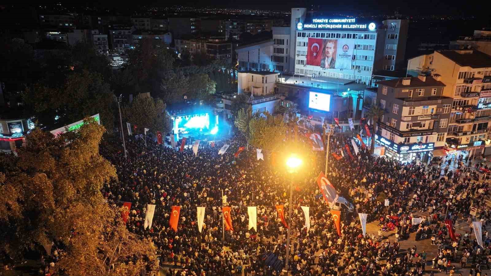 Denizli’de Cumhuriyetin sevinç ve coşkusu doyasıya yaşandı
