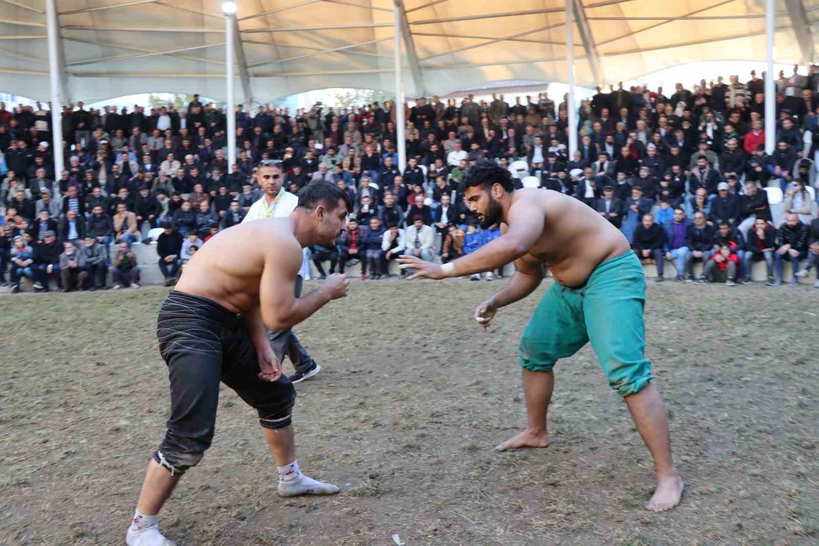 Uzundere’de karakucak heyecanı
