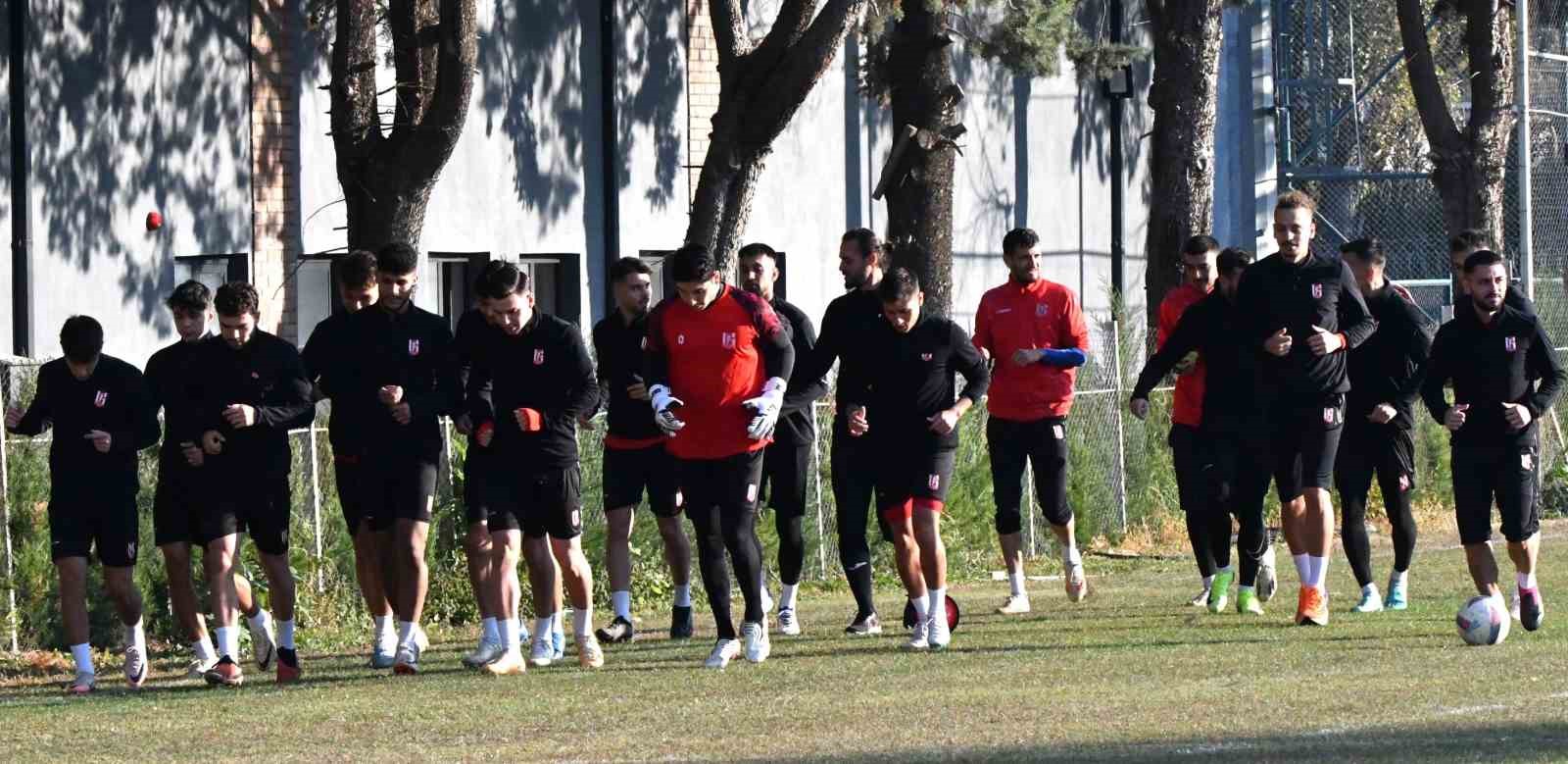 Balıkesirspor, Etimesgut Belediyespor maçı hazırlıklarına başladı
