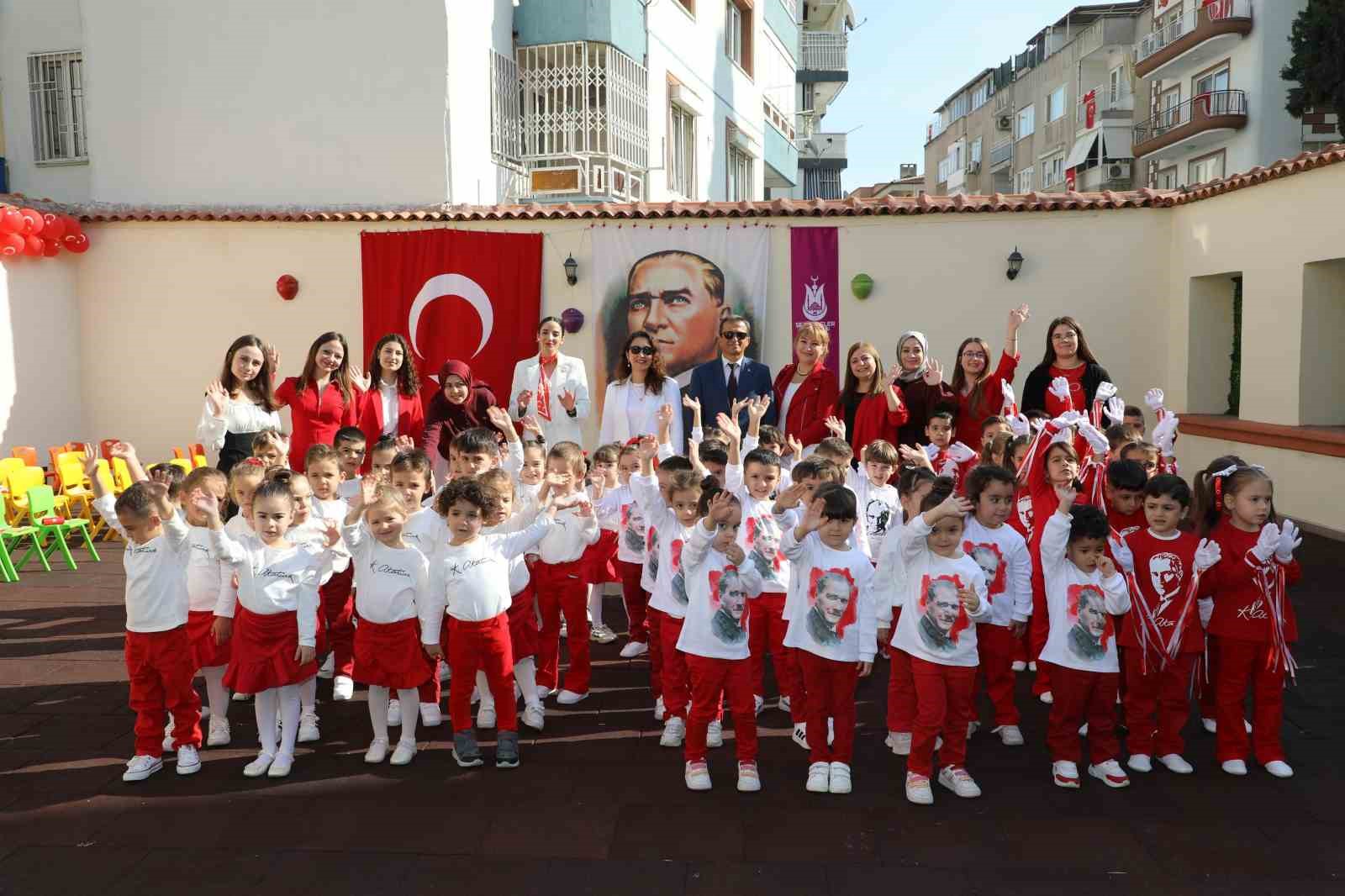 Şehzadeler’in miniklerinde cumhuriyet heyecanı
