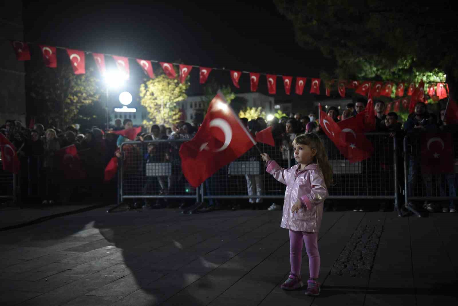 29 Ekim Yıldırım’da coşkuyla kutlandı
