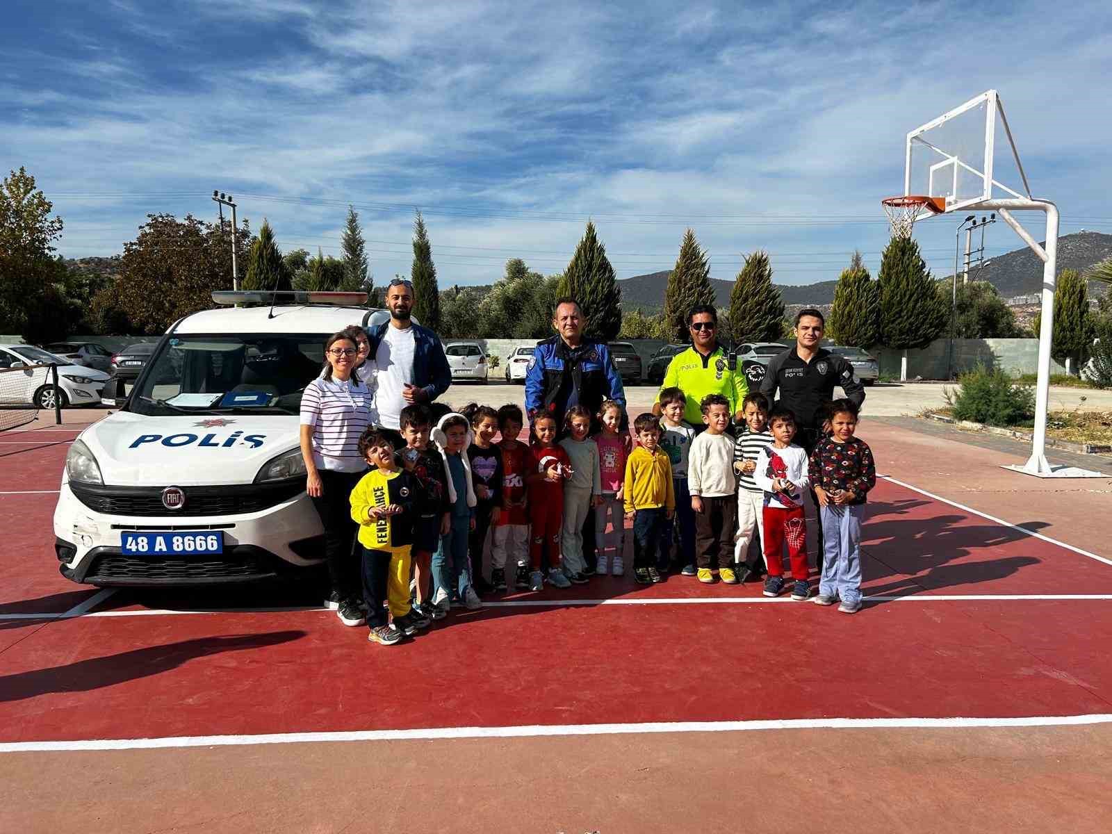 Milas’ta miniklere polislik mesleği tanıtıldı
