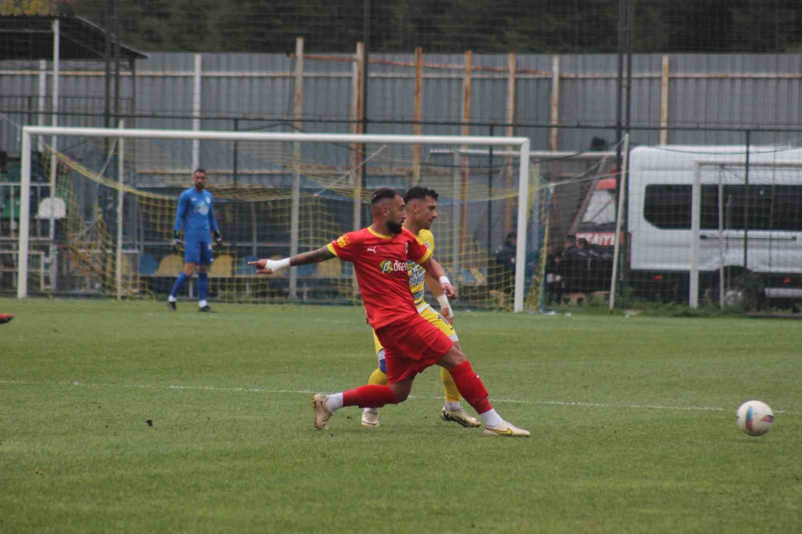 Ziraat Türkiye Kupası: Belediye Derincespor: 0 - Tire 2021 FK: 1
