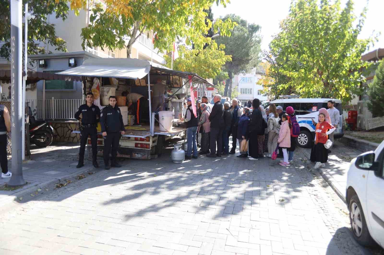 Gördes İlçe Emniyetine 4 yeni araç daha katıldı
