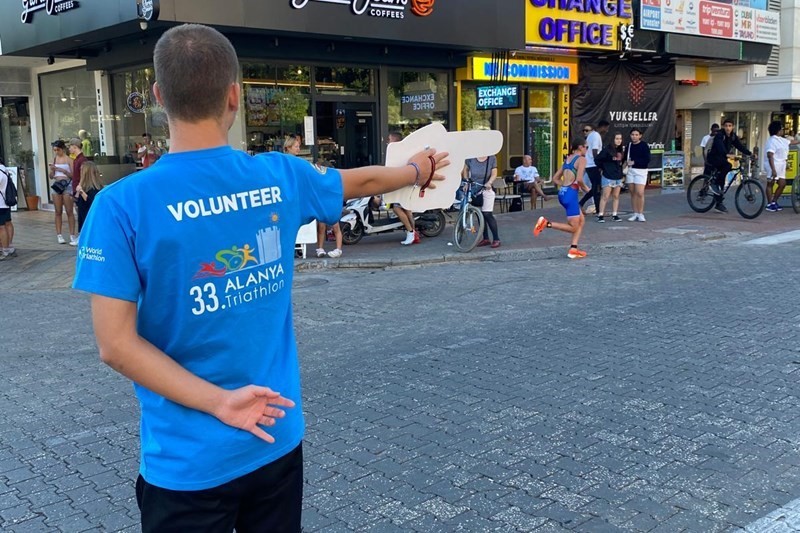 ALKÜ Alanya Avrupa Triatlon kupasında gönüllü oluyor
