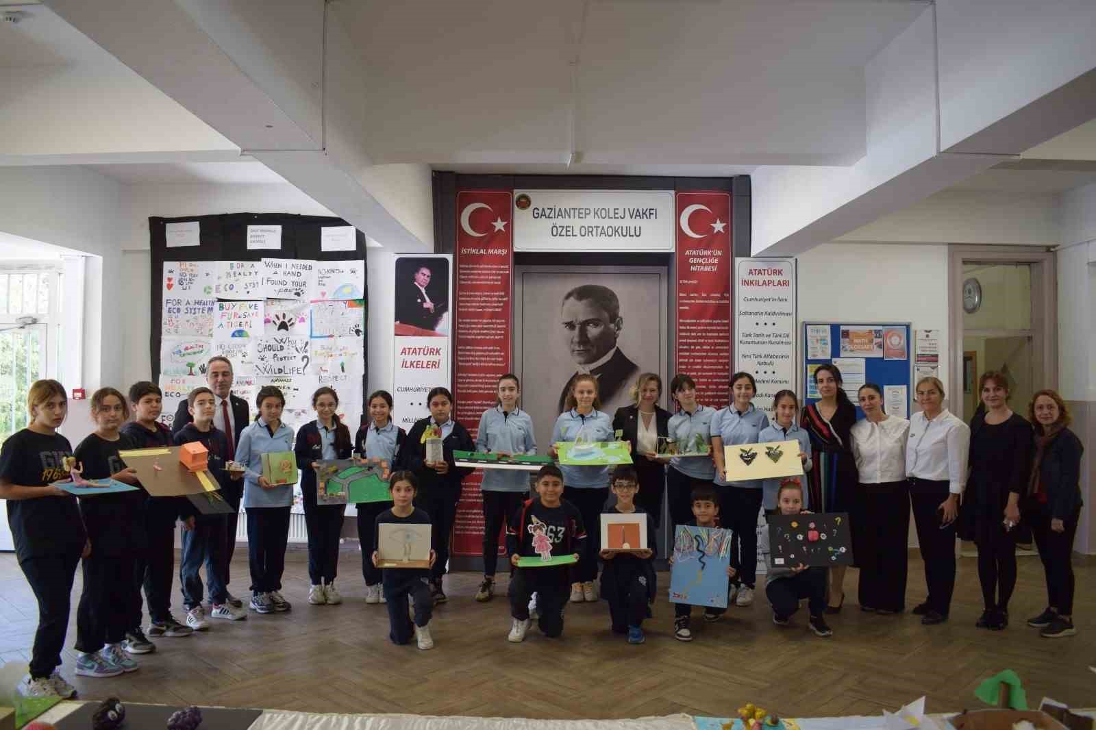 Gaziantep Kolej Vakfı’nda dikkat çeken sergi
