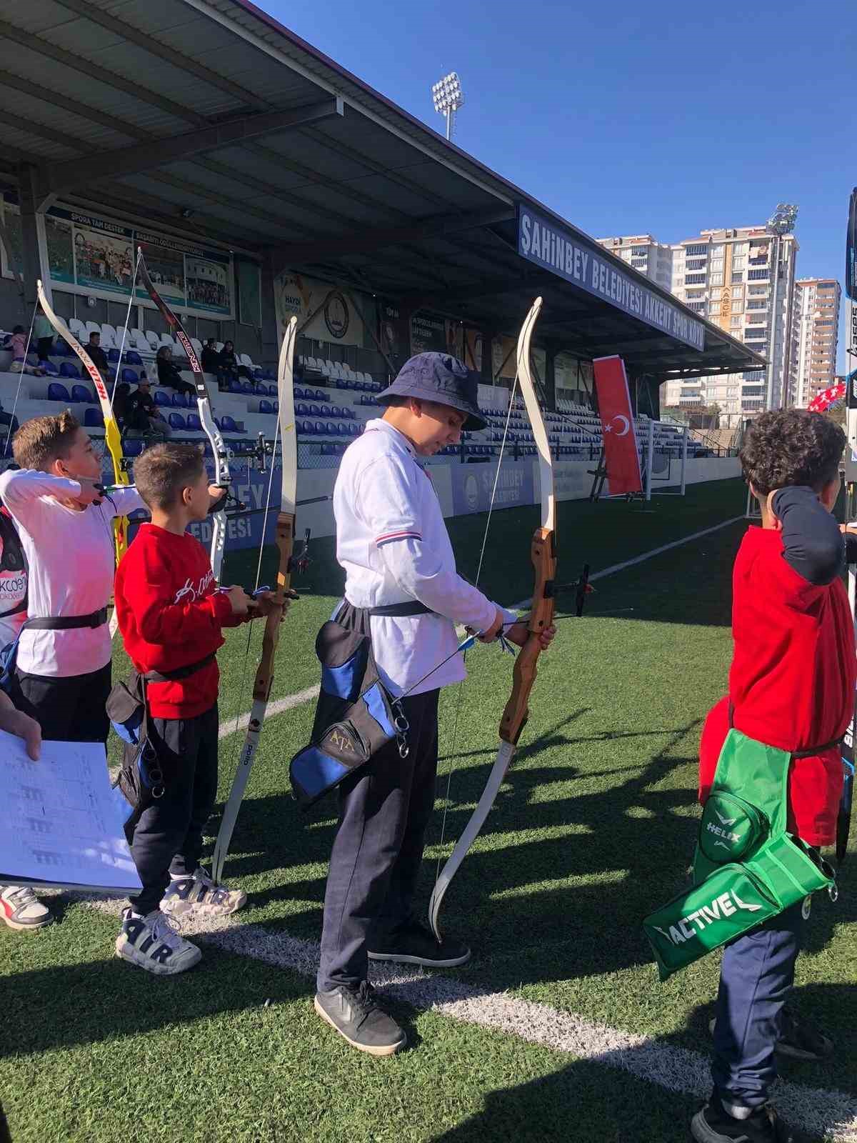 SANKO Okulları öğrencilerinin okçuluk başarısı
