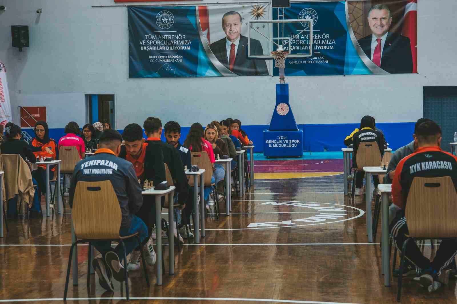 Öğrenciler hamlelerini, şampiyonluk için yaptı
