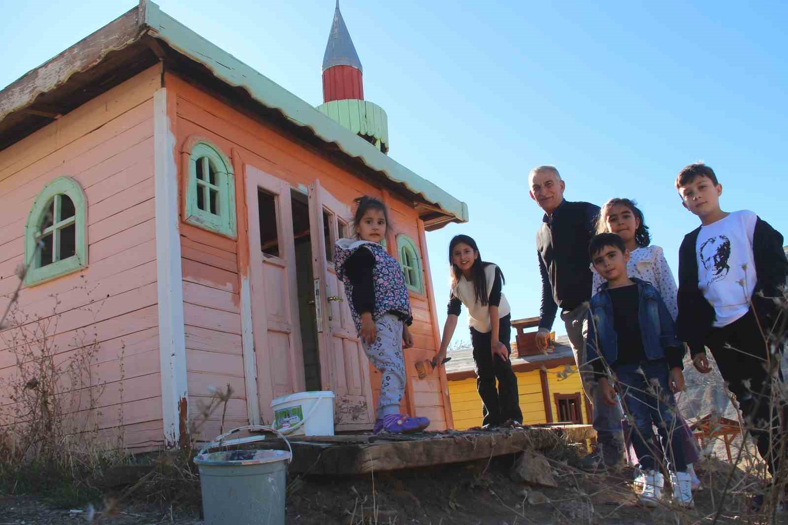 Emekliliğini çocuklara adadı, Türkiye’nin ilk çocuk köyünü kurdu
