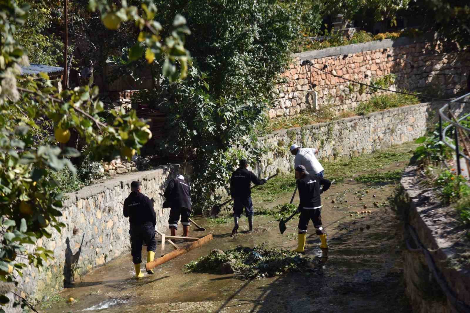 Bilecik’te dalakdere ve çevresinde kapsamlı temizlik
