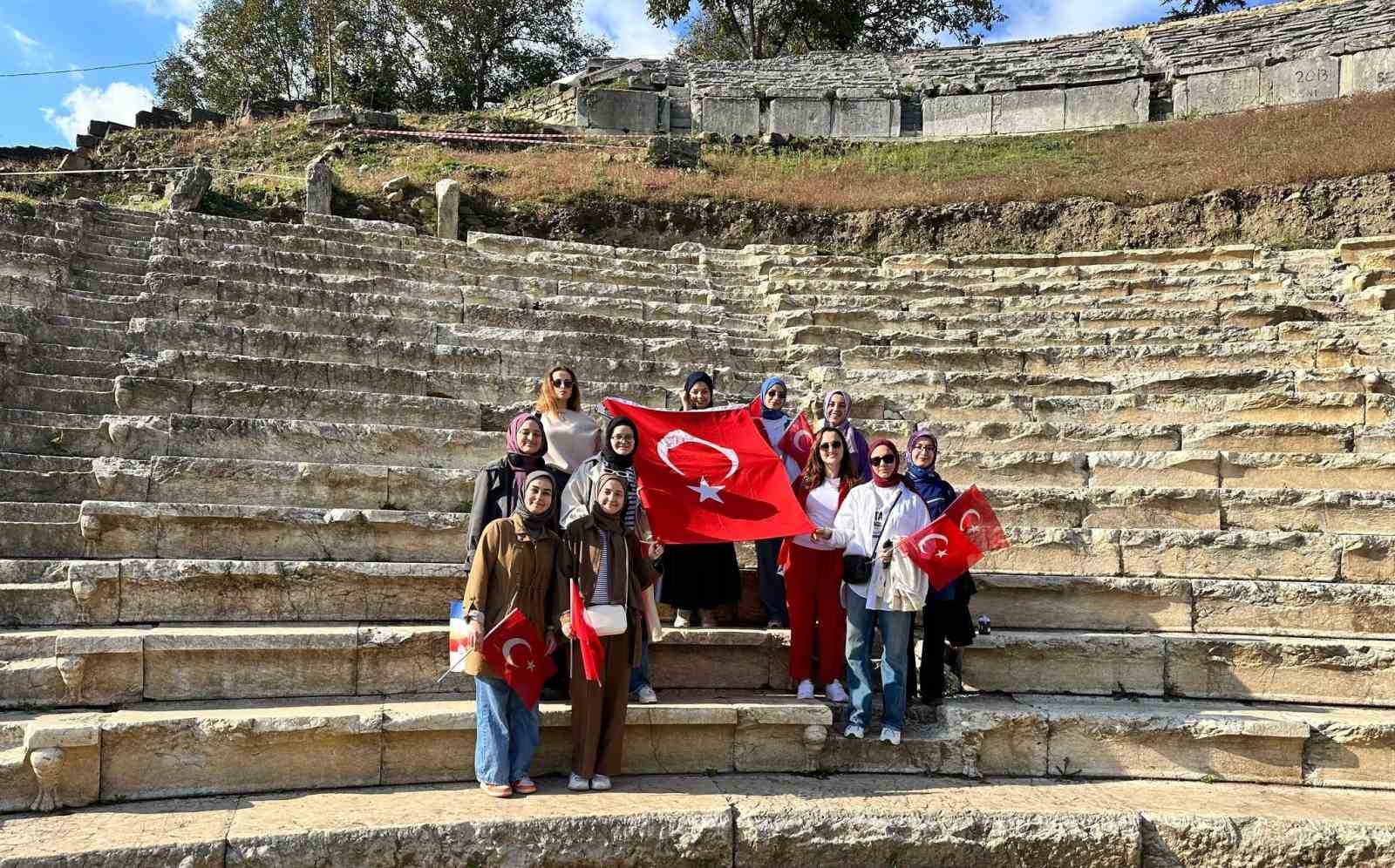 Üniversitelilerden Cumhuriyet yürüyüşü
