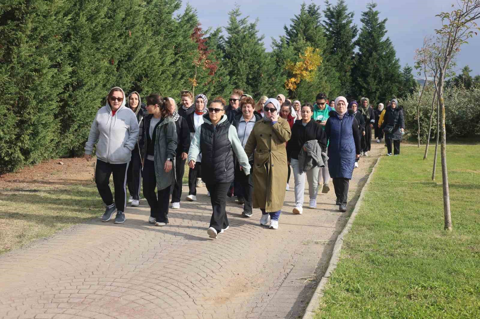 Başkan Çiftçi, vatandaşlarla sabah yürüyüşü yaptı
