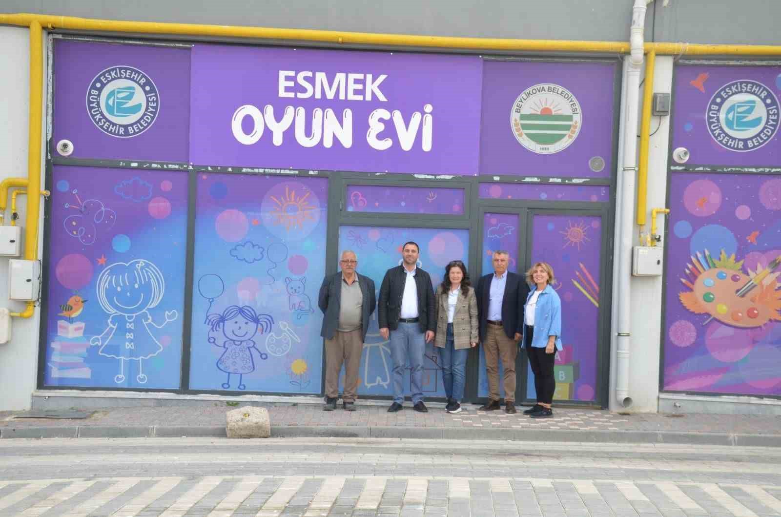 Beylikova’da ESMEK kursları yoğun katılımla hizmete açıldı
