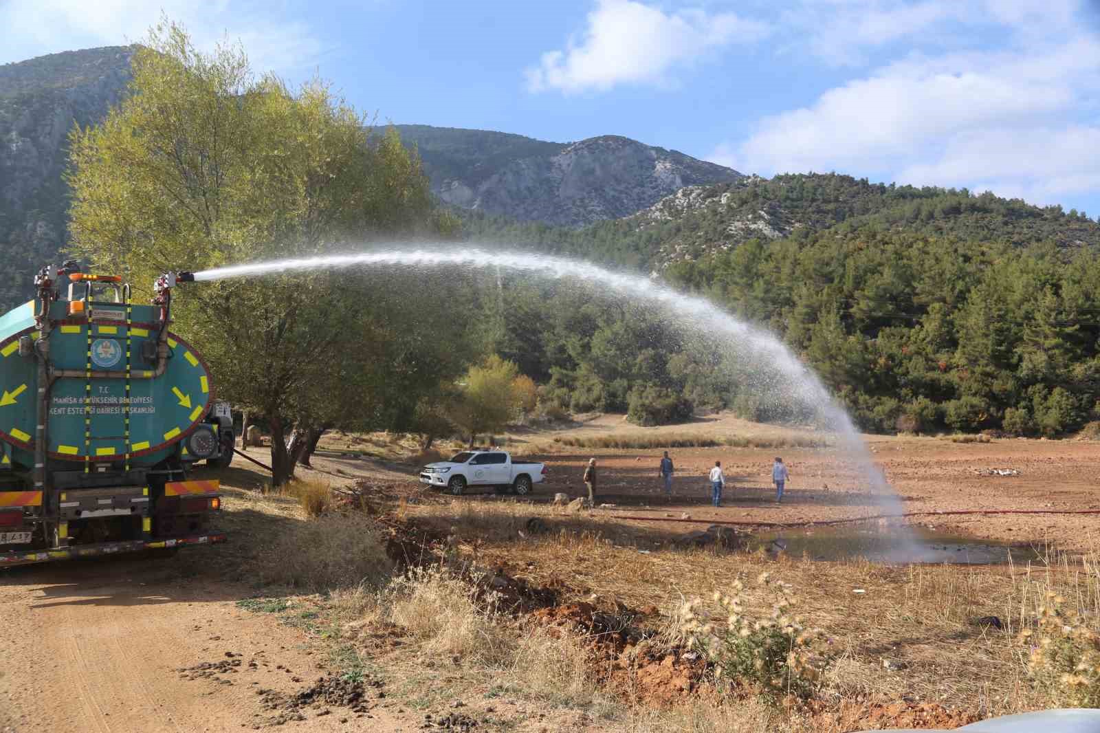 Taşıma suyla kuruyan göle takviye
