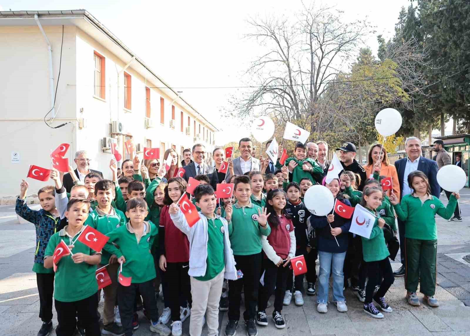 Vali Coşkun ve Başkan Çavuşoğlu kan bağışının önemine dikkat çekti
