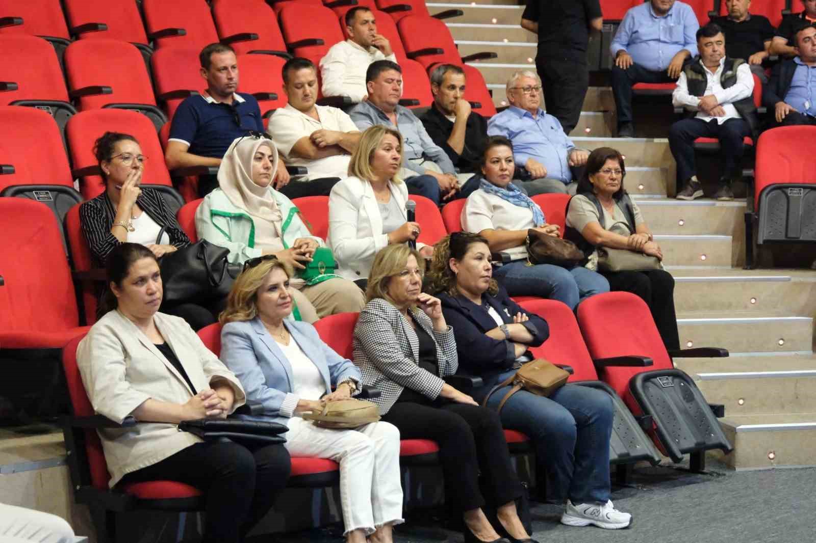 Başkan Mandalinci, muhtarlarla bir araya geldi
