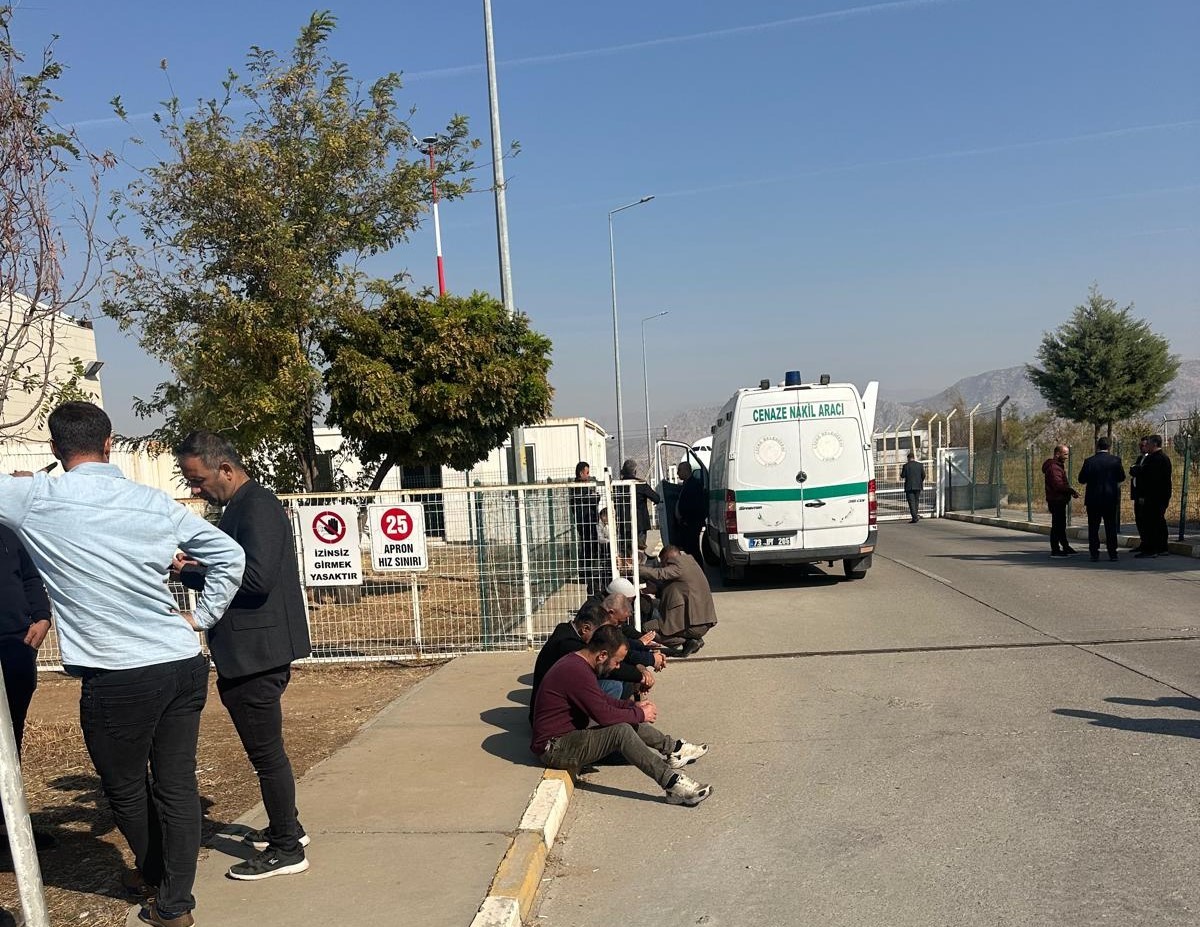 Cizre’de trafik kazasında ölen esnafın cenazesi Ankara’ya gönderildi
