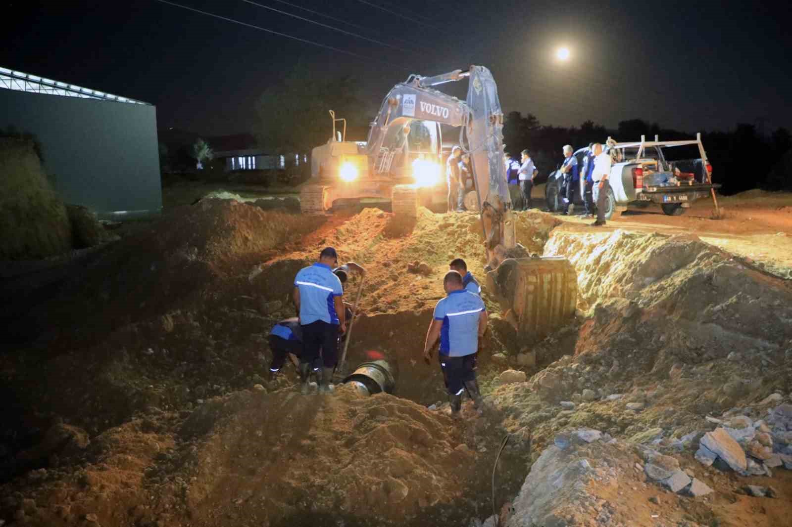 MUSKİ Menteşe’de 8 km su isale hattını yeniledi
