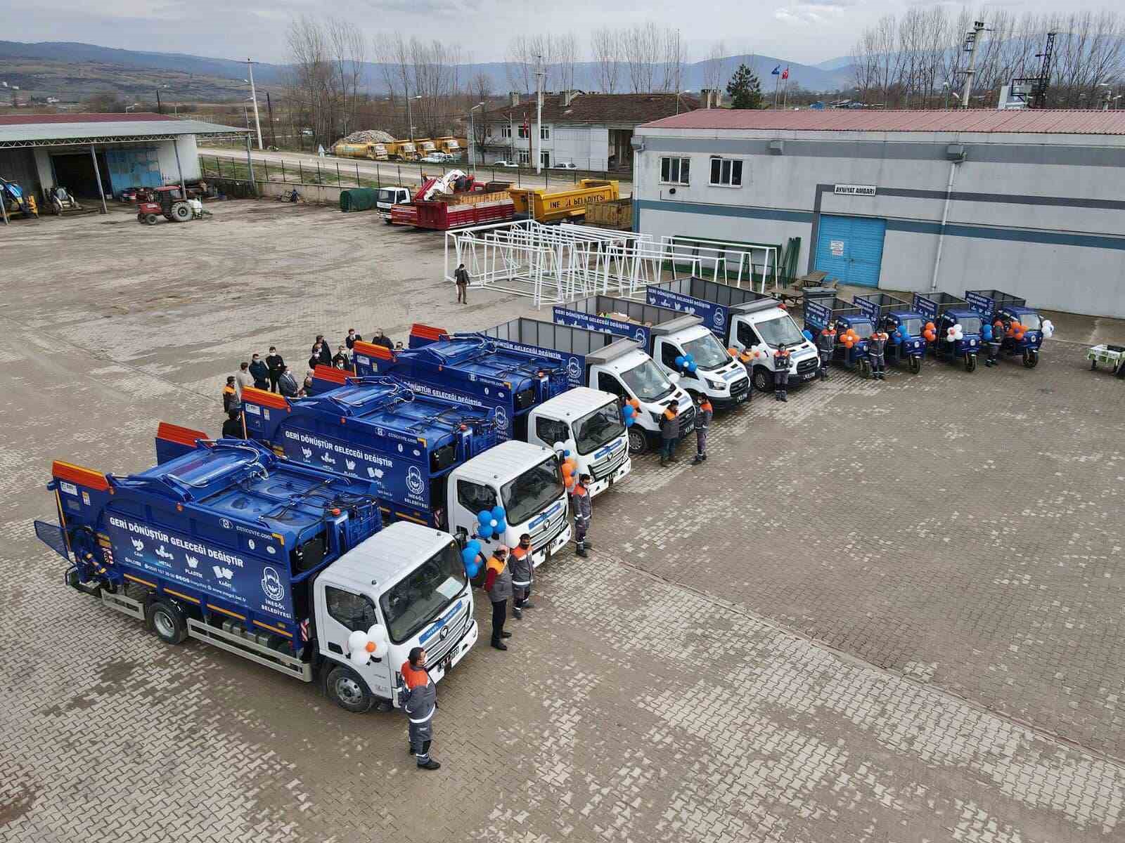 İnegöl belediyesi, geri dönüşümle 128 bin ağacın kesilmesini önledi
