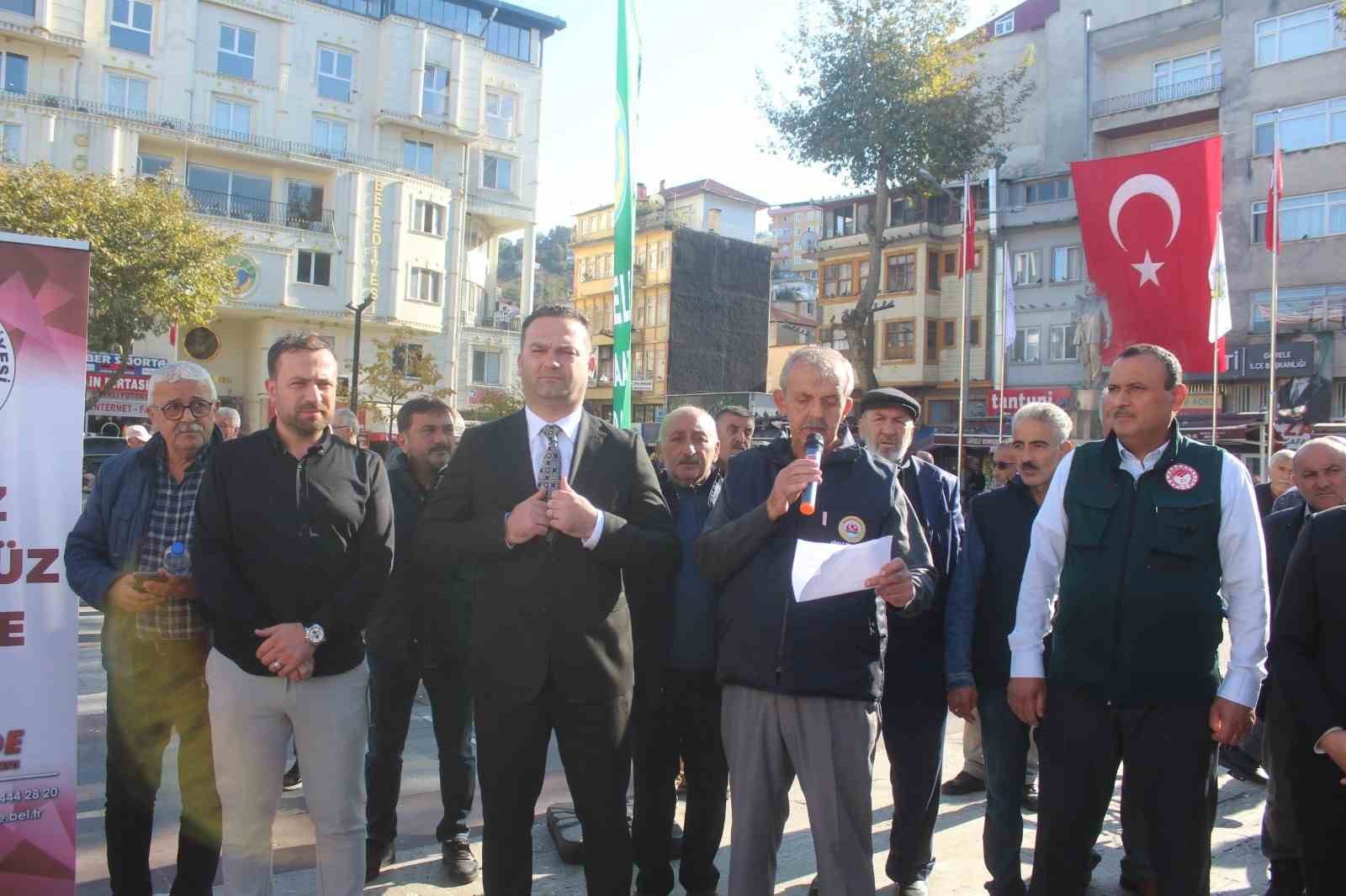 Kahverengi Kokarcayla mücadele için üreticiye ilaçlama makinesi dağıtıldı
