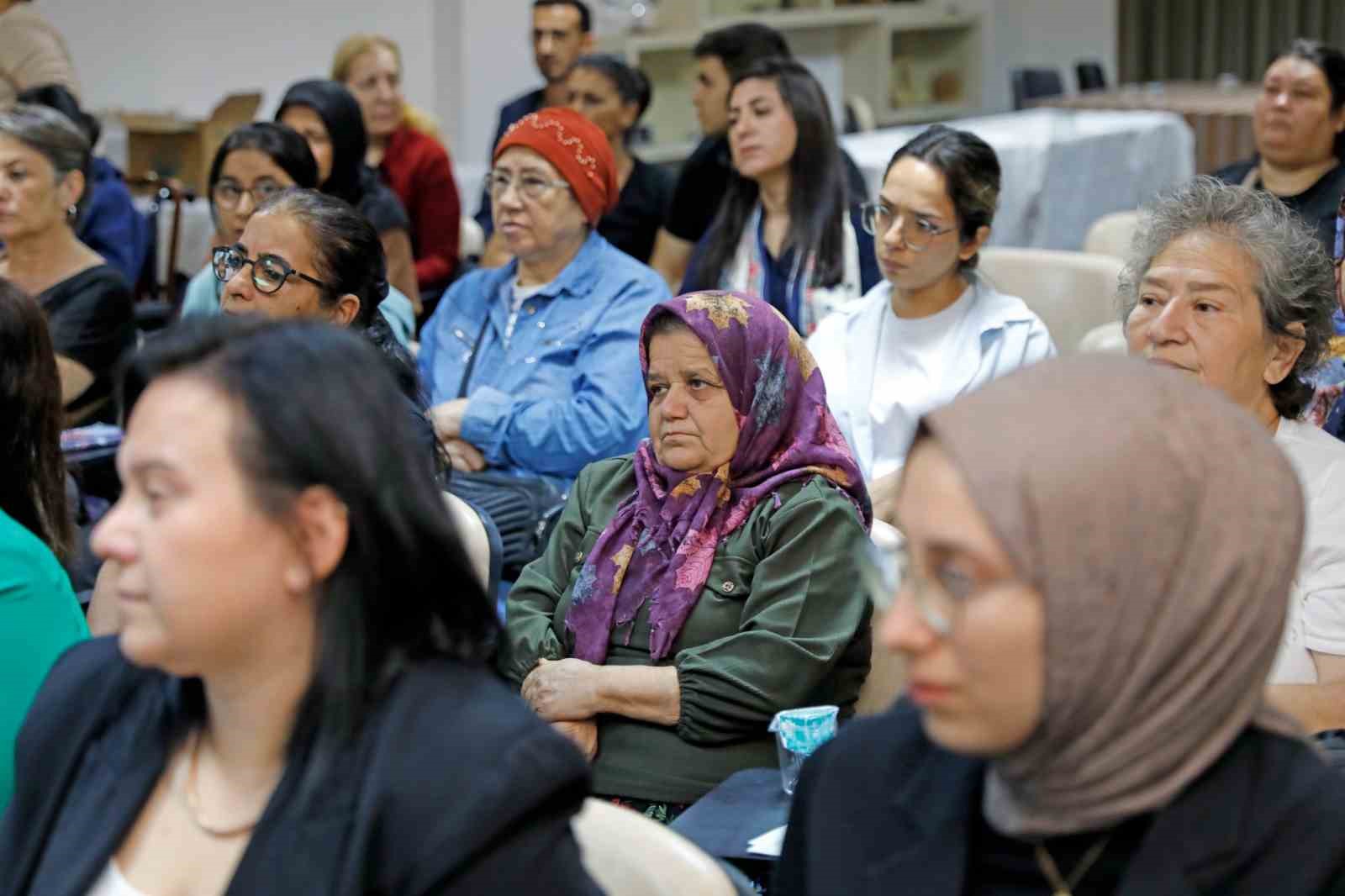 Alanya Belediyesi’nden kanser tarama semineri
