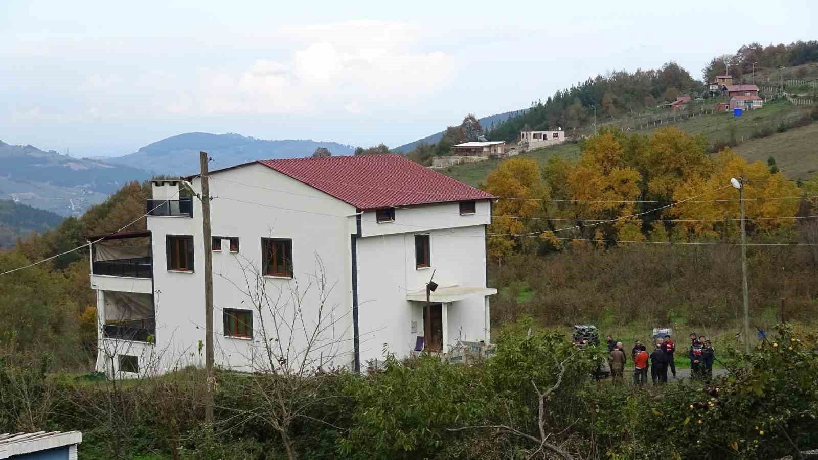 Kaçak villaya yıkım kararı: Eşyalar tahliye edilmeye başlandı
