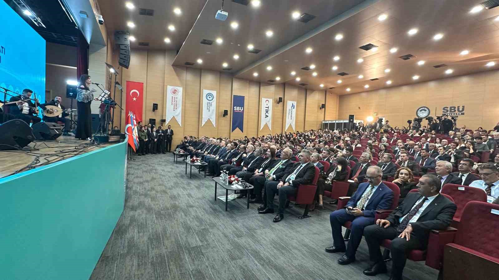 Binali Yıldırım: “(TUSAŞ’a saldırı) Devlet Bahçeli’nin kucaklaşma çağrısını sabote etmeye yönelik bir faaliyettir”
