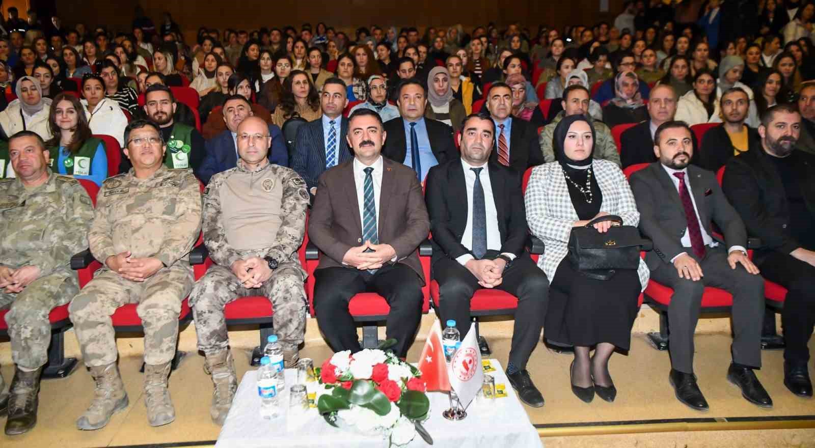 Tunceli’de, “En İyi Narkotik Polisi, Anne” programı
