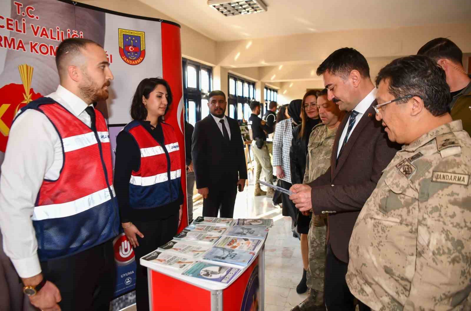 Tunceli’de, “En İyi Narkotik Polisi, Anne” programı
