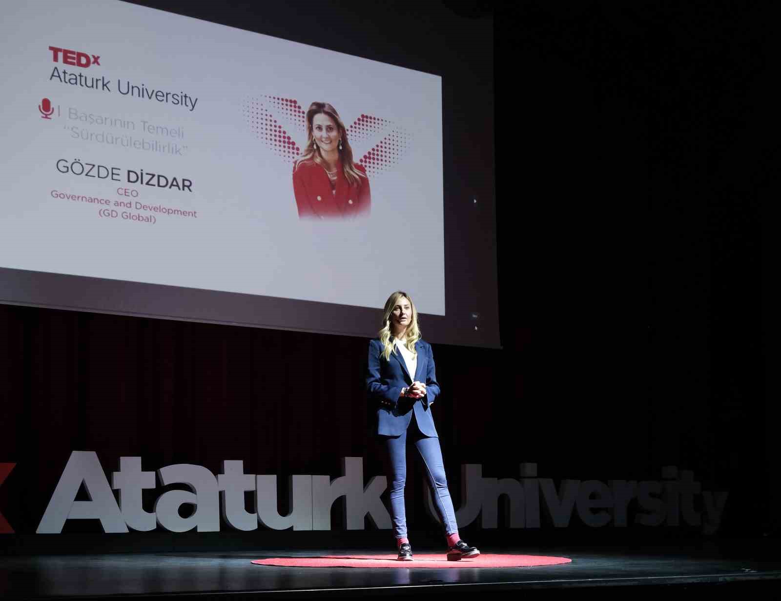 TEDx etkinlikleri, katılımcıların ilham verici konuşmalarıyla sona erdi
