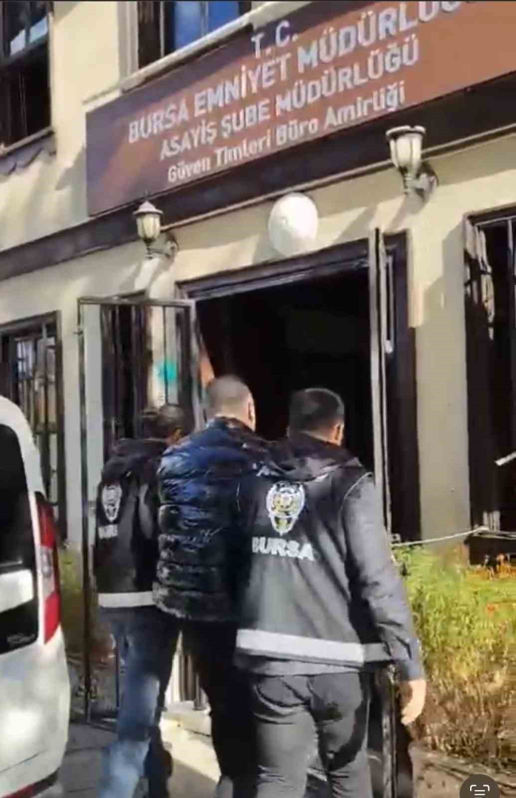 “Kezzap Murat” lakaplı İstanbul mafyası Bursa’da yakalandı
