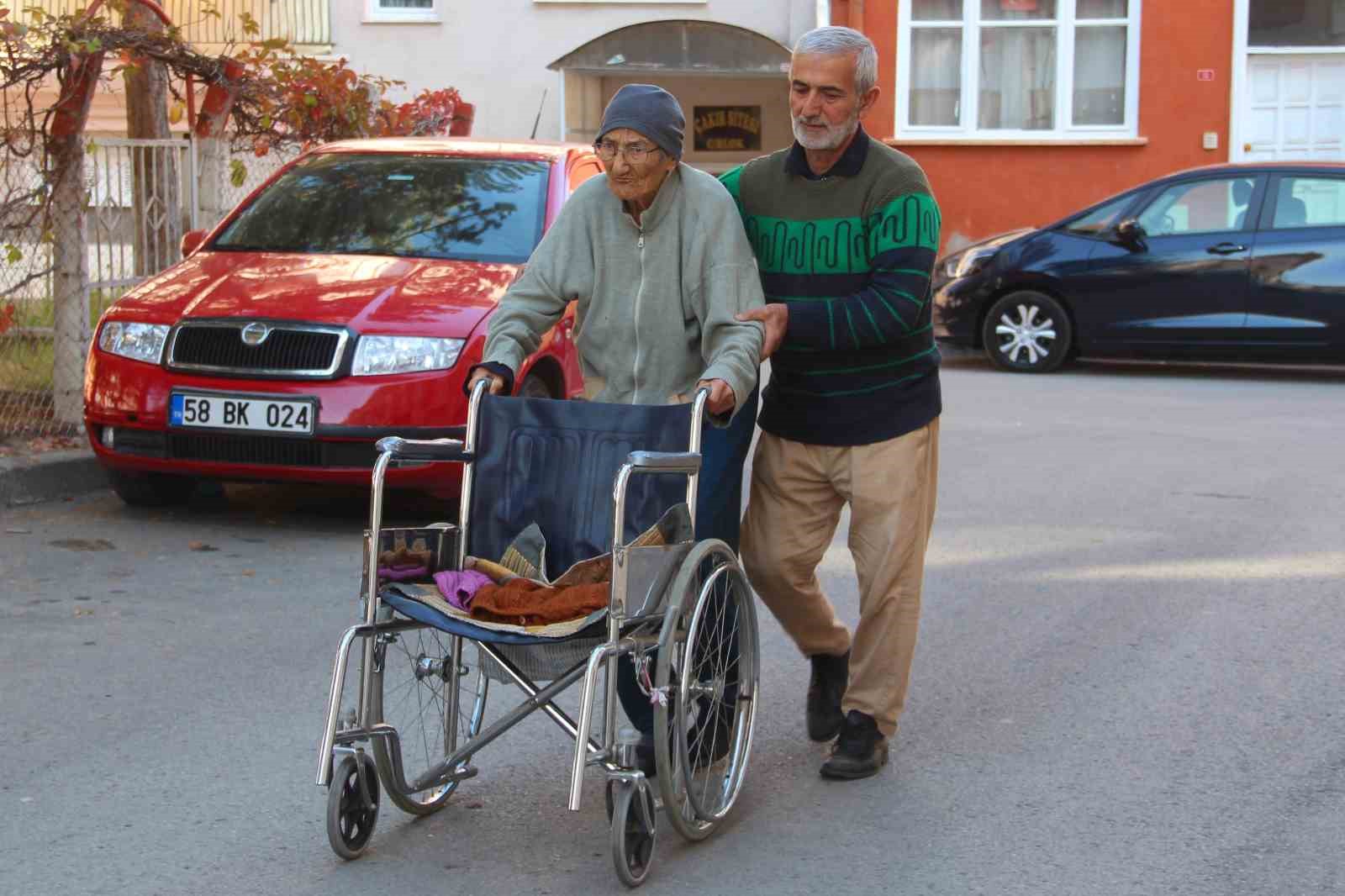 Bir asırlık Fatma nine: “ Yeniden doğsam aynı hayatı yaşamak isterdim”
