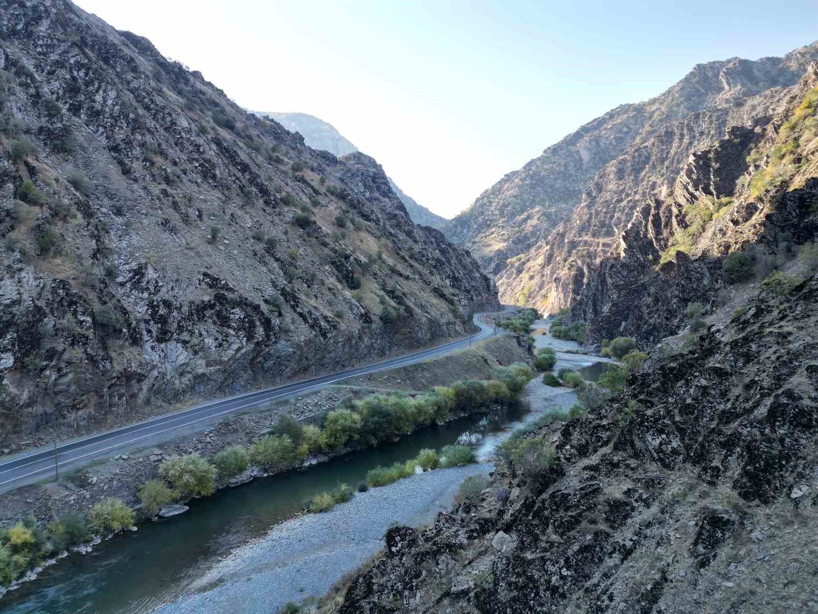 Habur Çayı’nda kartpostallık görüntüler
