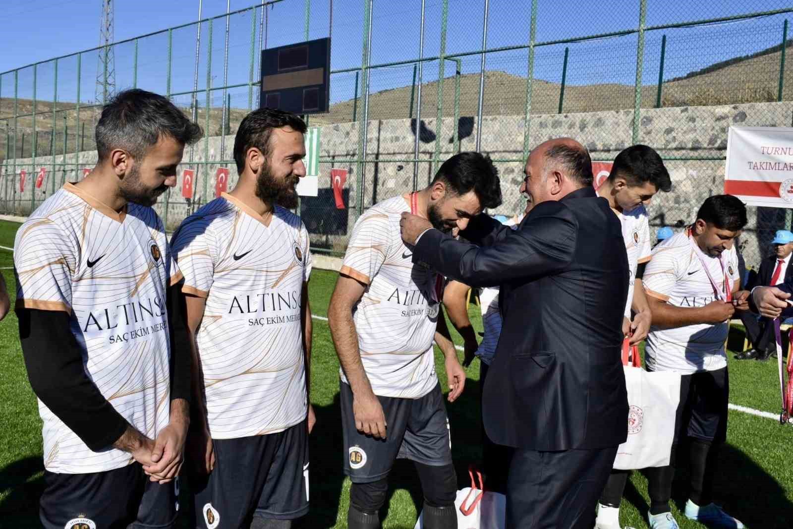 Şehit Piyade Çavuş Tuğ adına futbol turnuvası
