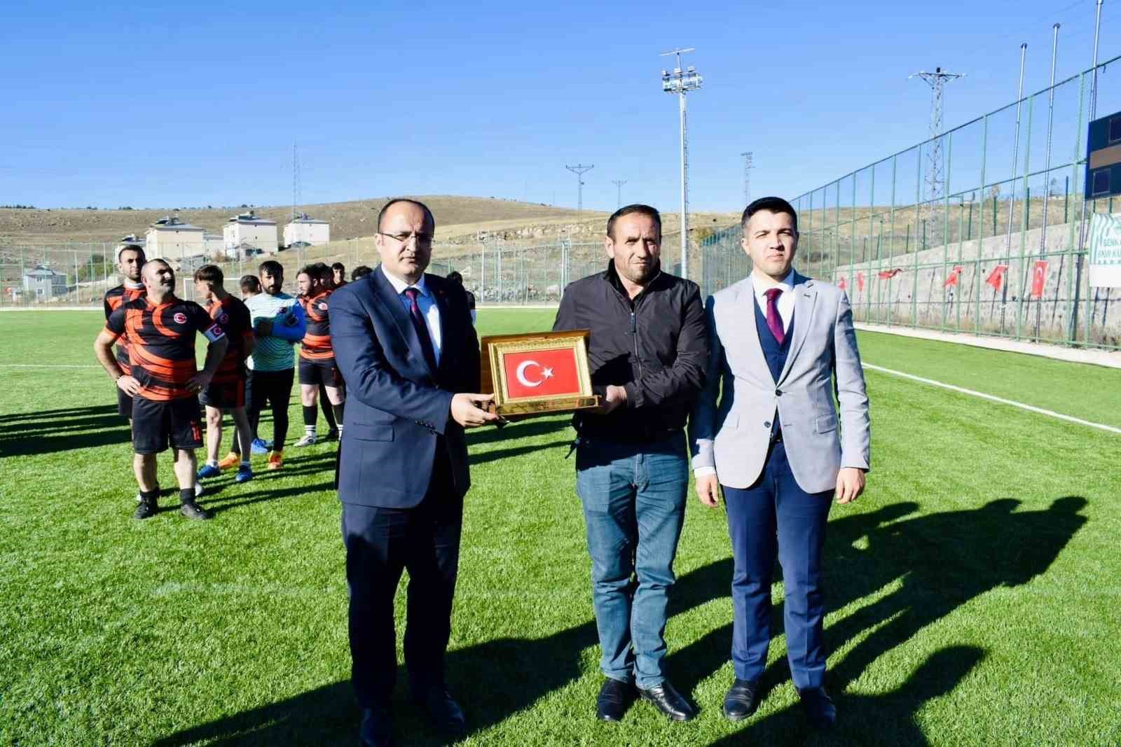 Şehit Piyade Çavuş Tuğ adına futbol turnuvası
