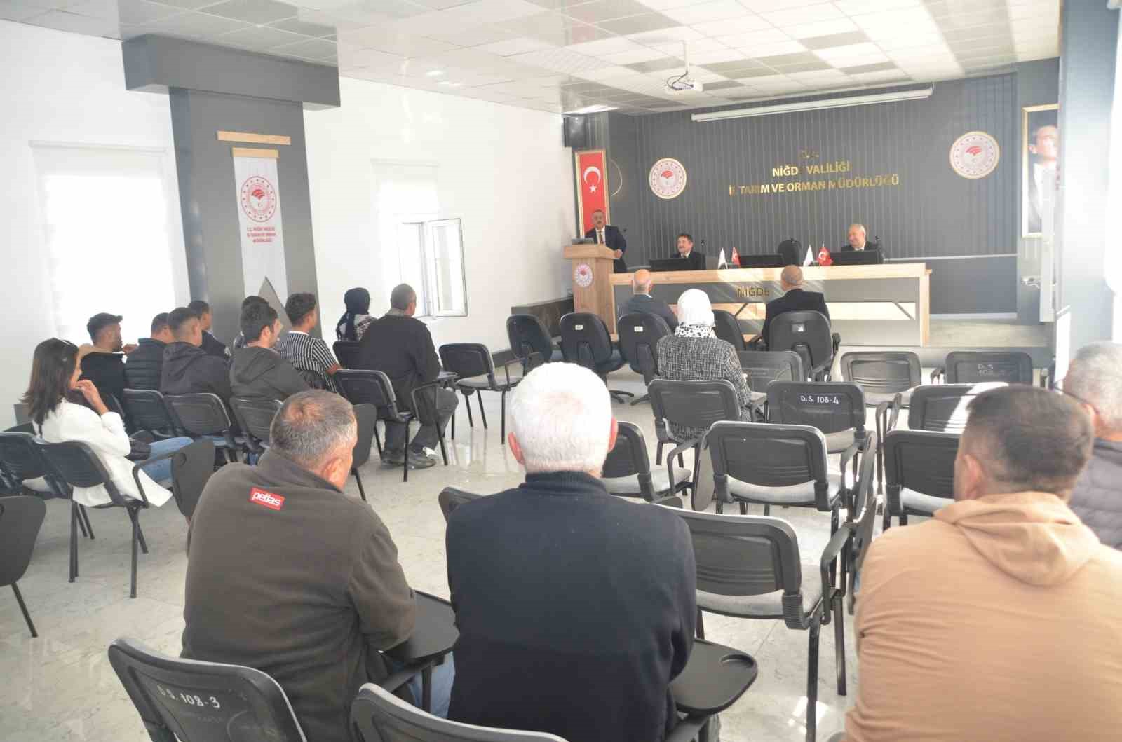 Baklagil Yem Bitkileri Kursunu başarı ile tamamlayanlar sertifikalarını aldı
