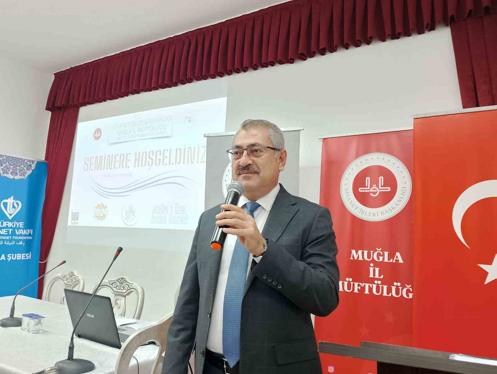 Muğla İl Müftülüğü’nden umre semineri
