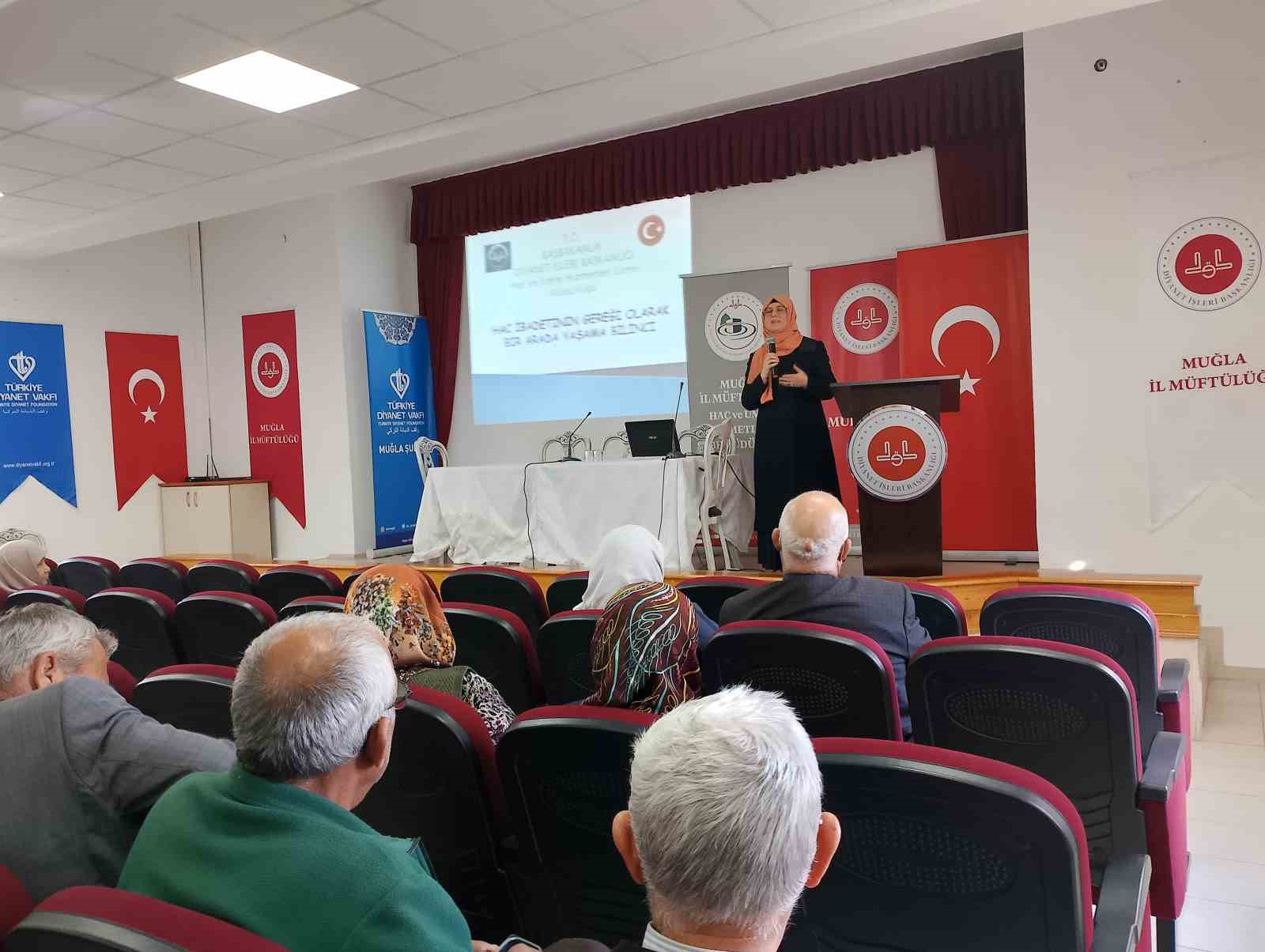 Muğla İl Müftülüğü’nden umre semineri
