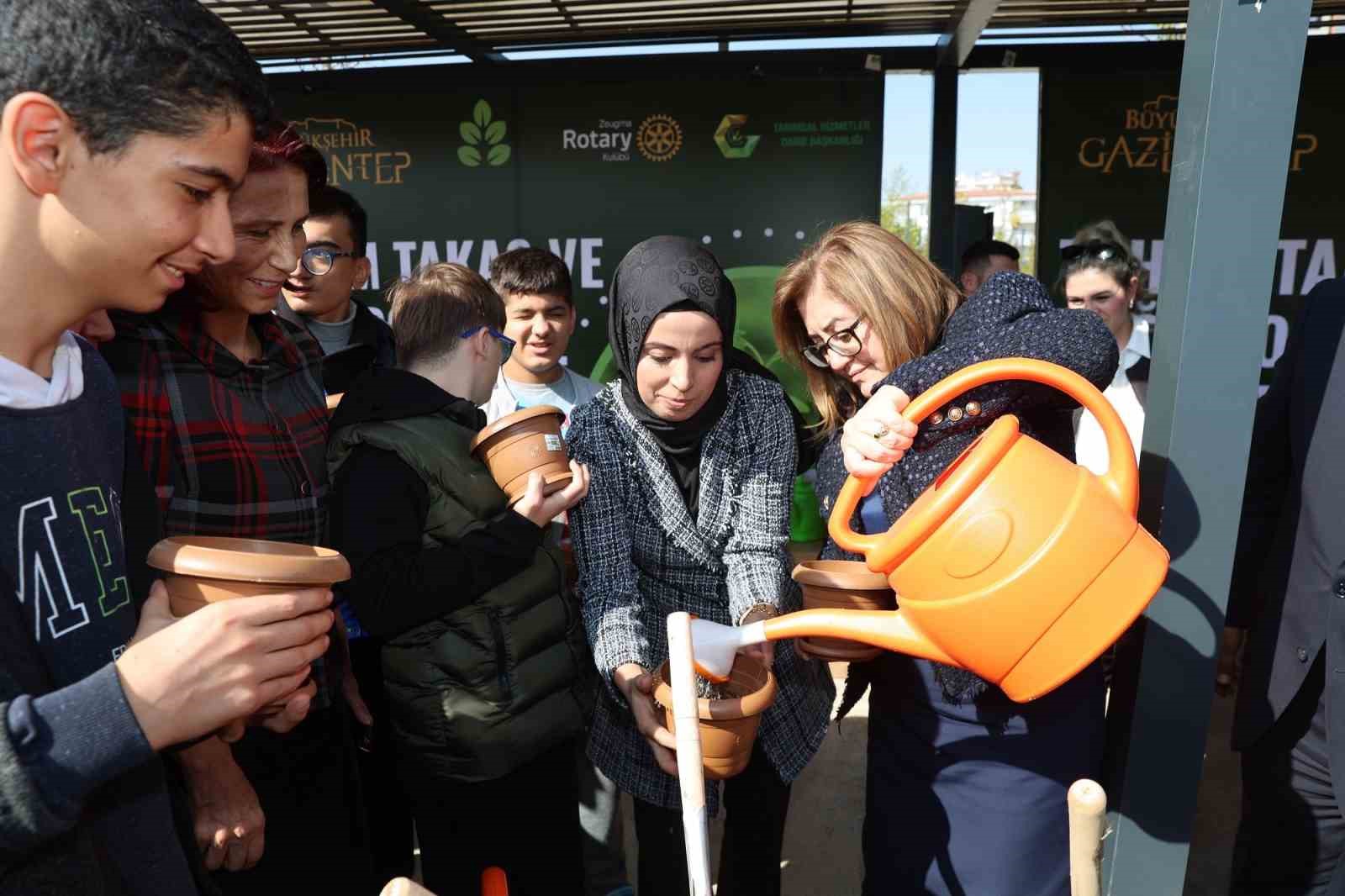 Büyükşehir’in Tohum Takas ve Doğa Dostu Tarım Etkinliği başladı
