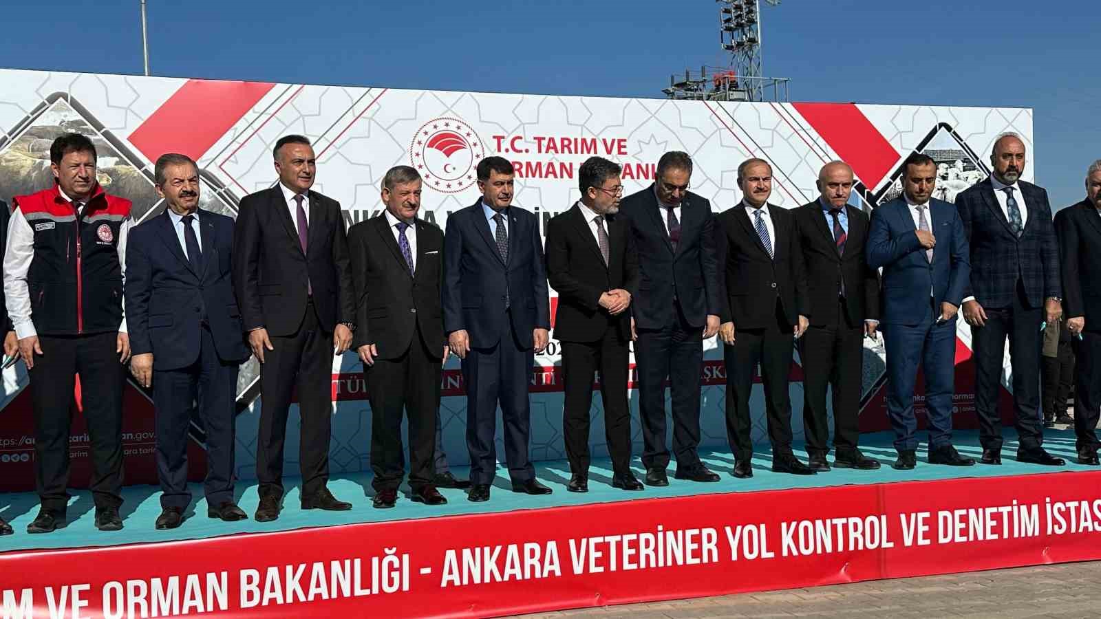 Bakan Yumaklı: “Amacımız hayvan hastalıklarının Türkiye’nin farklı noktalarına taşınmasının engellenmesi”
