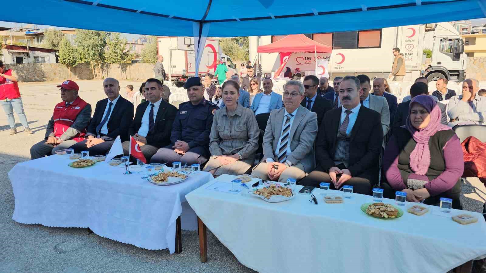 Kızılay’ın hediye bisikletleri çocukları sevindirdi
