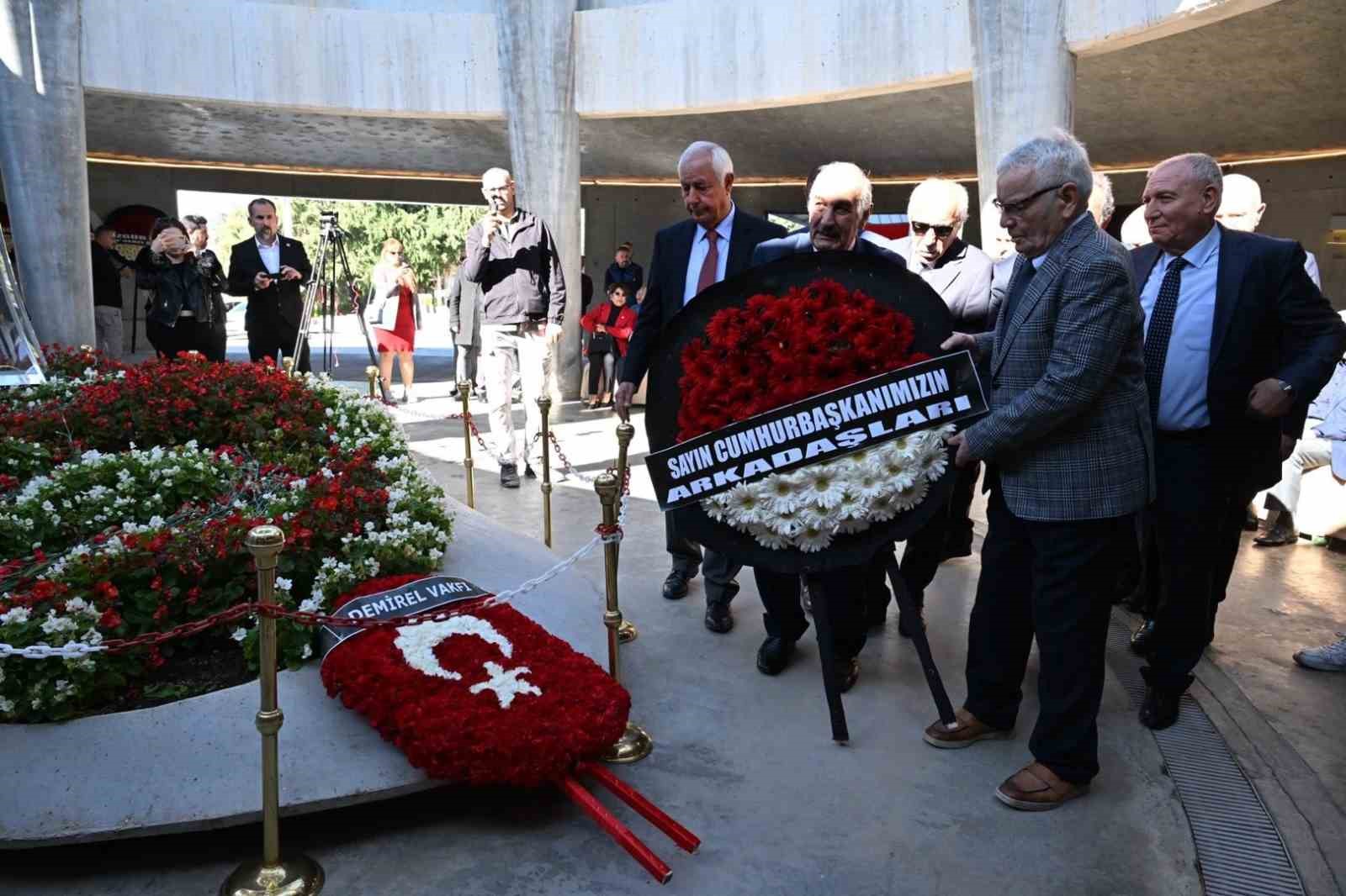 Süleyman Demirel 100 yaşında, Isparta’da anma töreni düzenlendi
