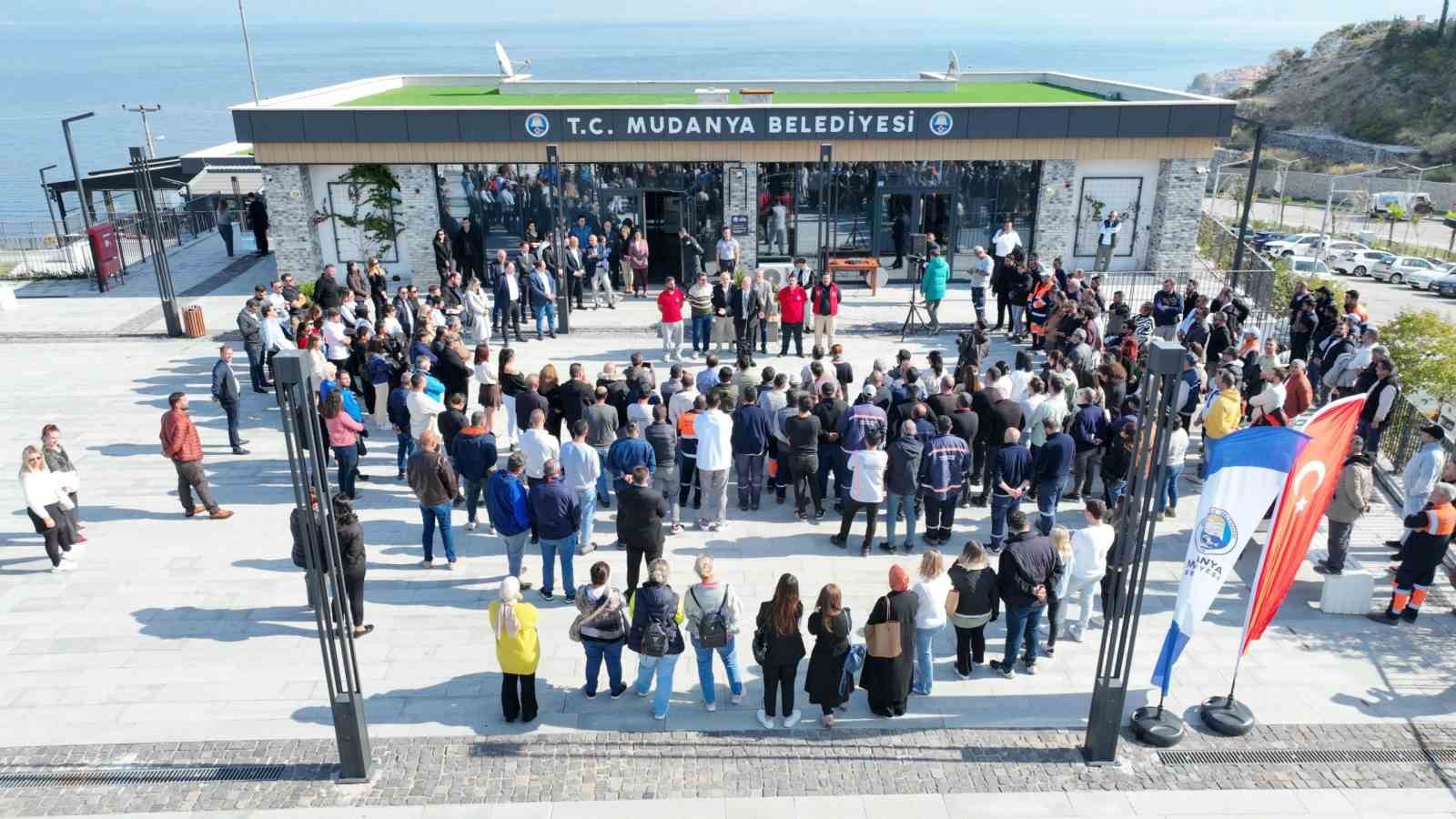 Mudanya Belediyesi’nde sözleşme sevinci
