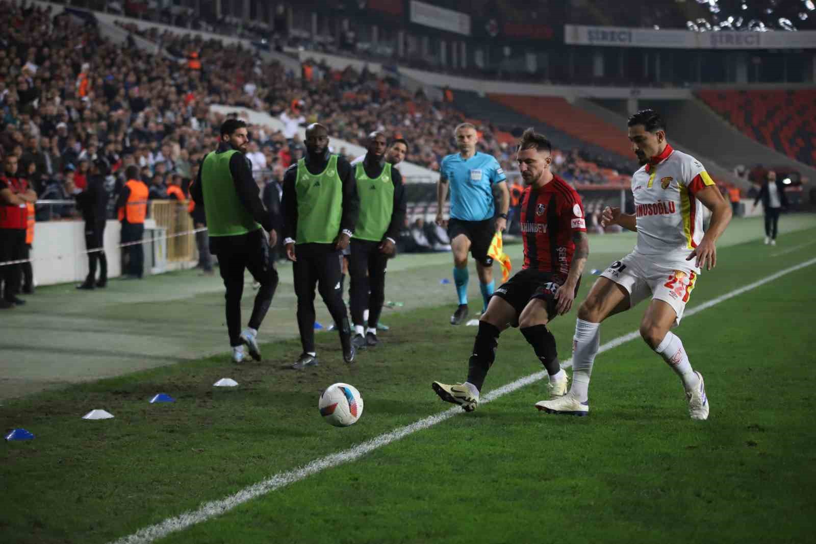 Trendyol Süper Lig: Gaziantep FK: 2 - Göztepe: 1 (Maç sonucu)
