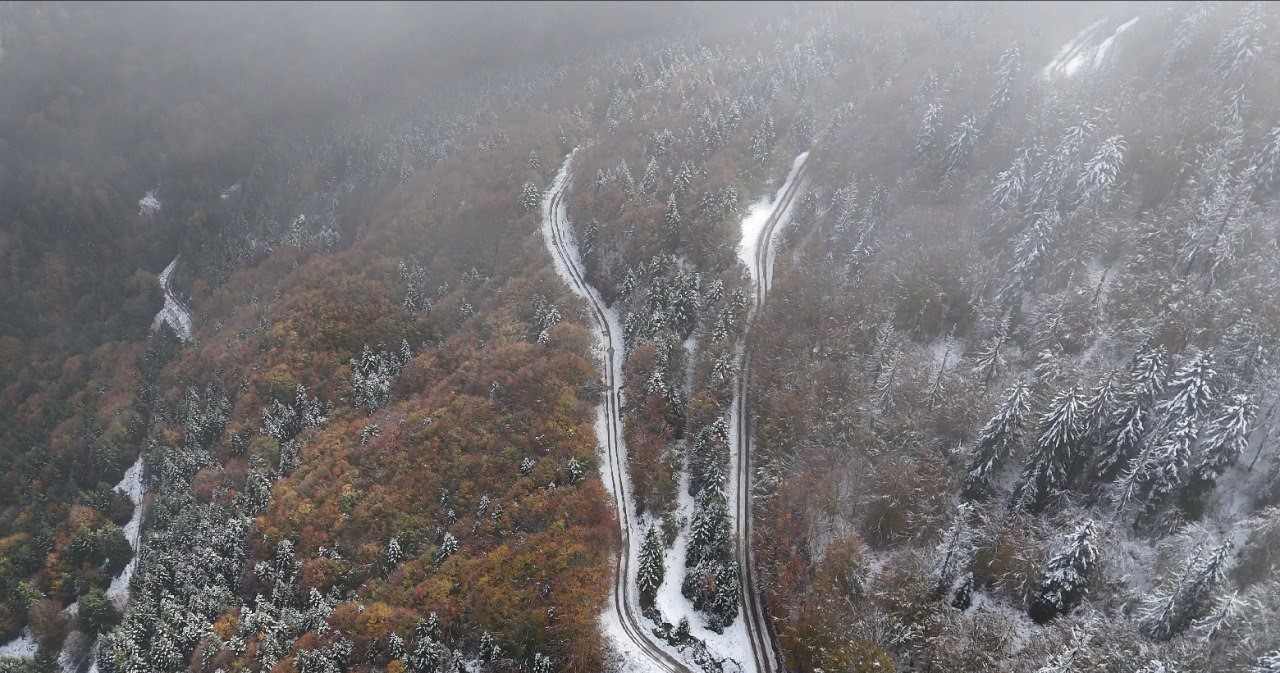 Artvin’in dağlarında kış, köylerinde sonbahar yaşanıyor
