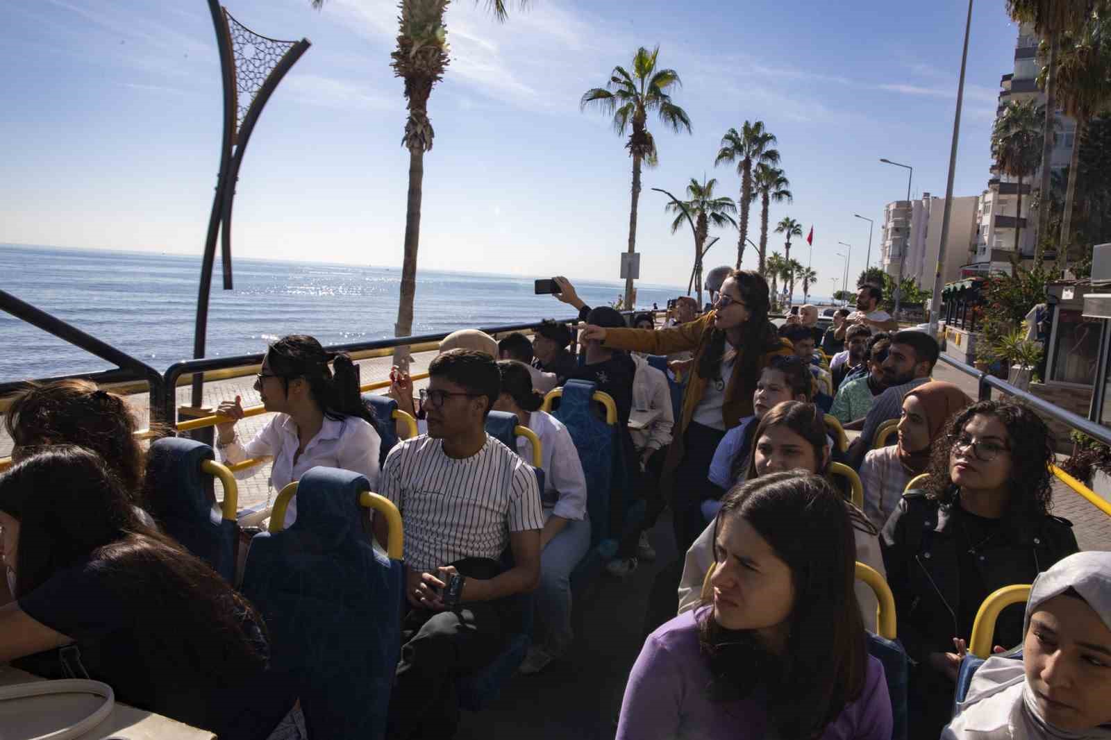 Mersin’de üniversite öğrencileri için kent tanıtım turu düzenleniyor
