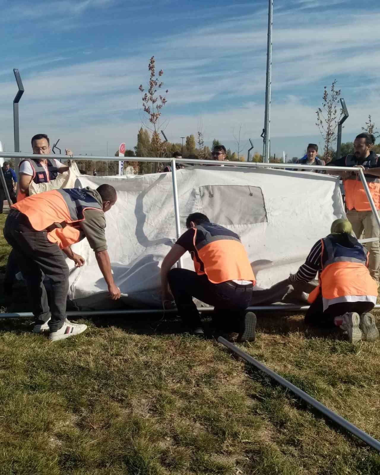 Kütahya’da AFAD Gönüllüleri, 