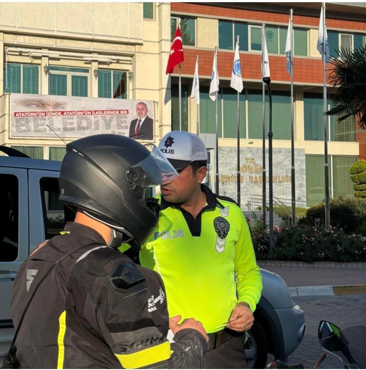 Gönen’de trafik denetimlerinde 432 bin liralık ceza kesildi
